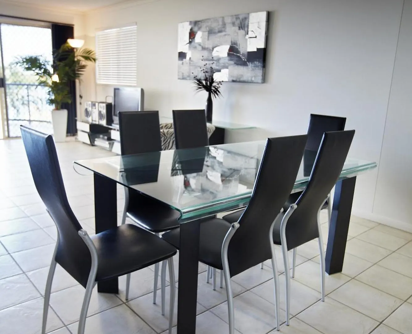 On The River Apartments Maroochydore